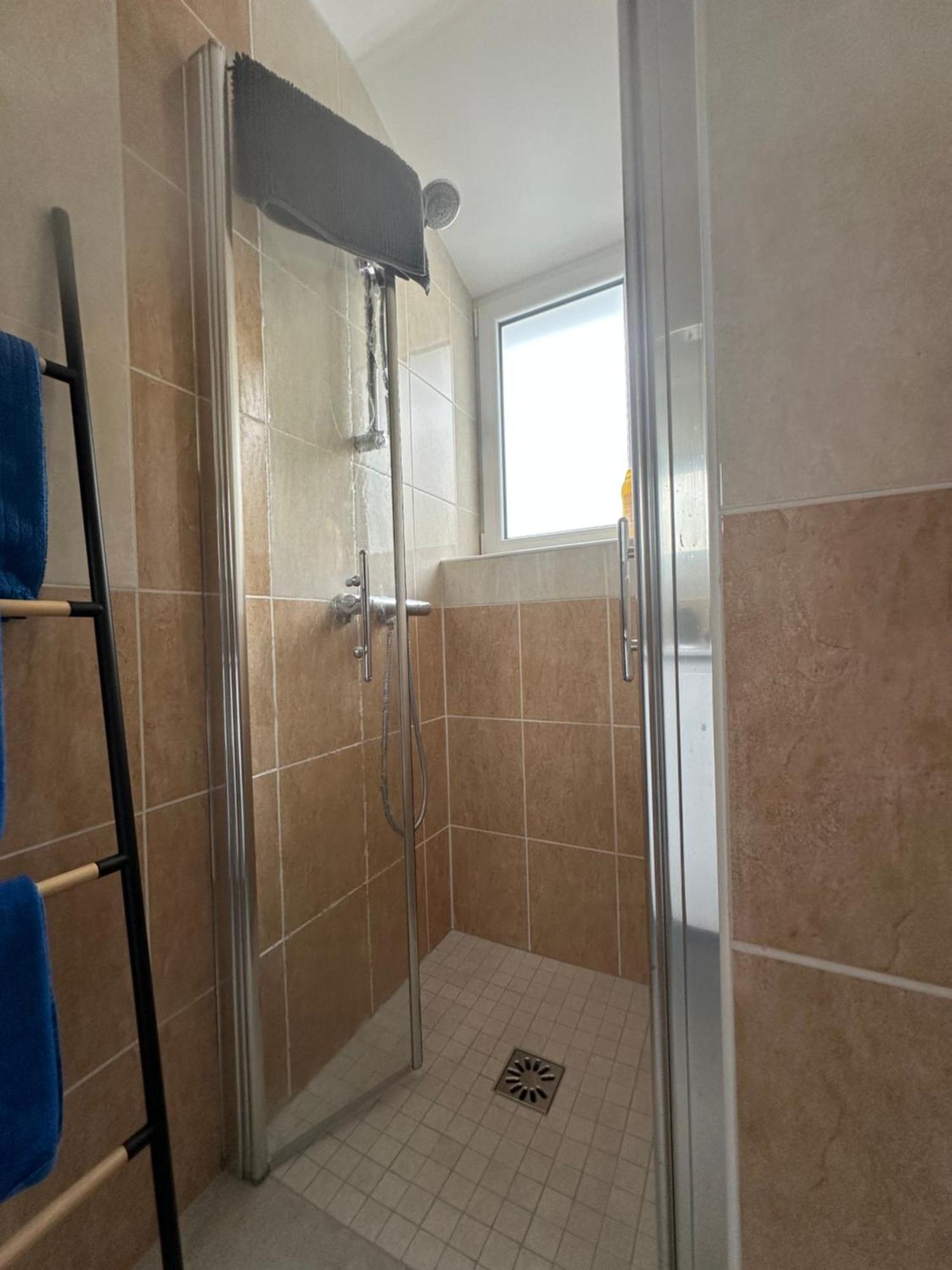 קולוויל-סור-מר Chambres D'Hotes Le Clos Tassin מראה חיצוני תמונה